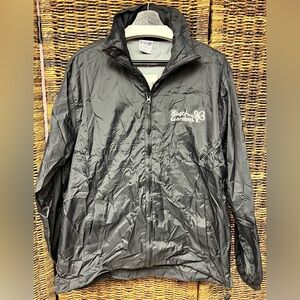 Busch Gardens- Mens‎ Black/White Windbreaker w/ Full zipper new with tags, Large